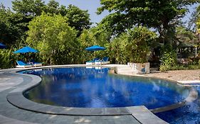 Puri Sari Beach Hotel  3*